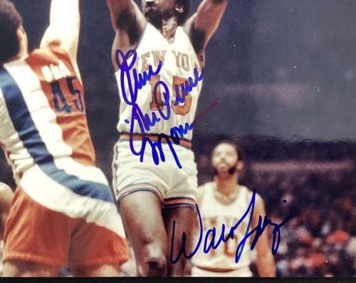 Волт Фразиер потпиша фотографија 11x14 Кошарка Ерл Монро Авто Никс Хоф ПСА/ДНК - Автограмирани НБА фотографии