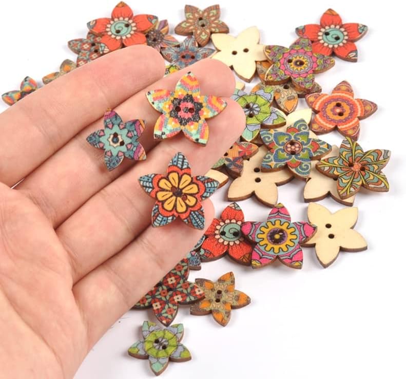 JKuywx 50pcs мешани копчиња со starвездички цветни модели дрвени копче 2 дупки за DIY шиење Garmen декорација облека занаетчиски додатоци