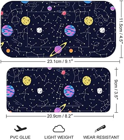 Конспирациите на галаксијата и налепниците на планетите ја покриваат заштитната плоча на кожата за Nintendo Switch